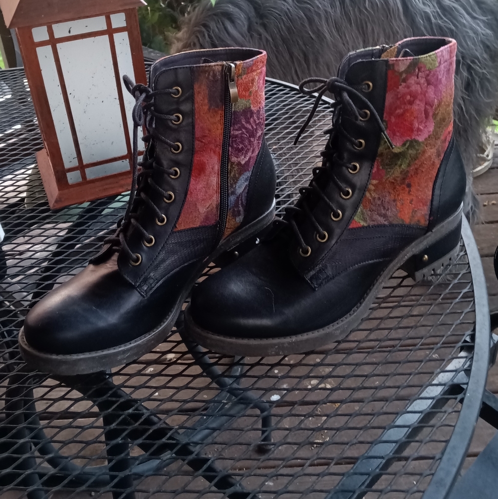 Spring Step L'Artiste Roses Leather Boots S 10.5